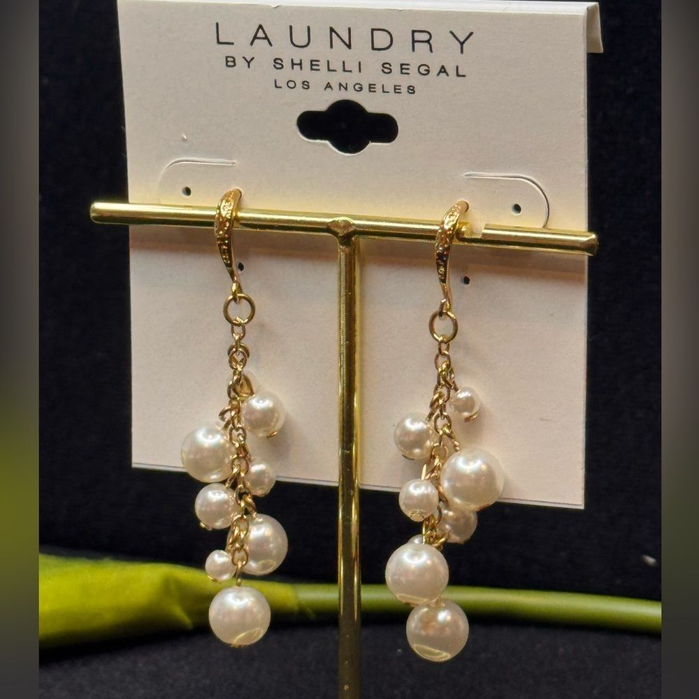 NWT Laundry by Shelli Segal Pearl Cluster Drop Earrings 2.5"